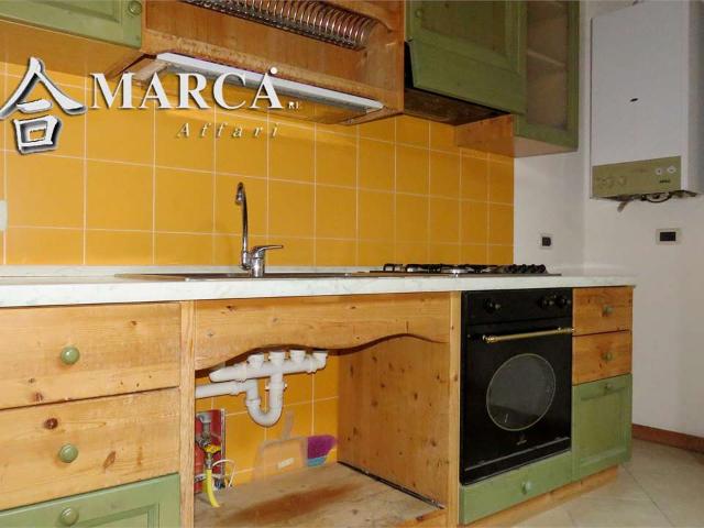 Appartamento in affitto a Crespano Del Grappa, Veneto