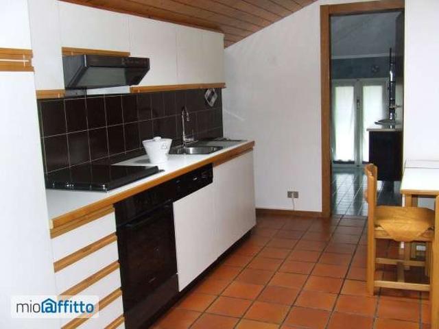 Appartamento in affitto a Orsenigo, Lombardia
