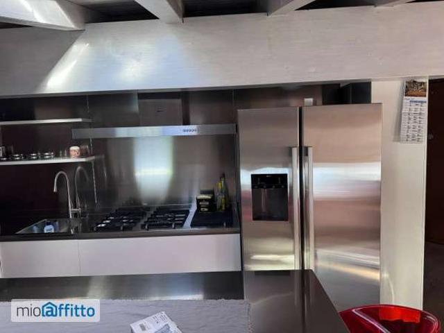 Appartamento in affitto a Comunità Montana Parco Alto Garda bresciano, Salò