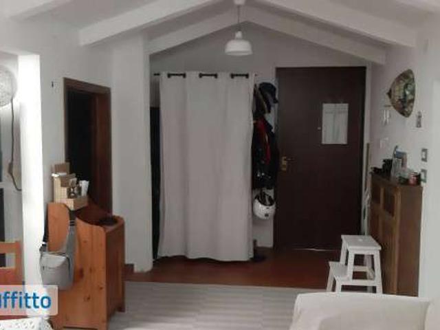 Appartamento in affitto a Centro Direzionale, Prato