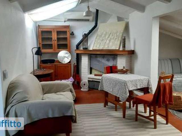 Appartamento in affitto a Centro Direzionale, Prato