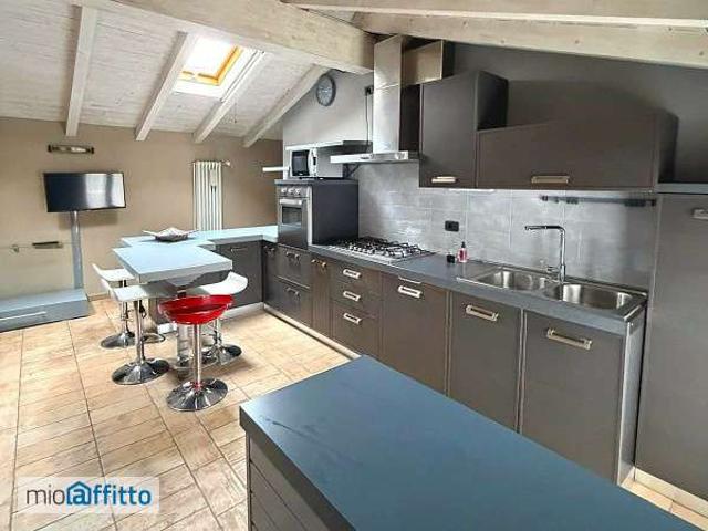 Appartamento in affitto a Romentino, Novara