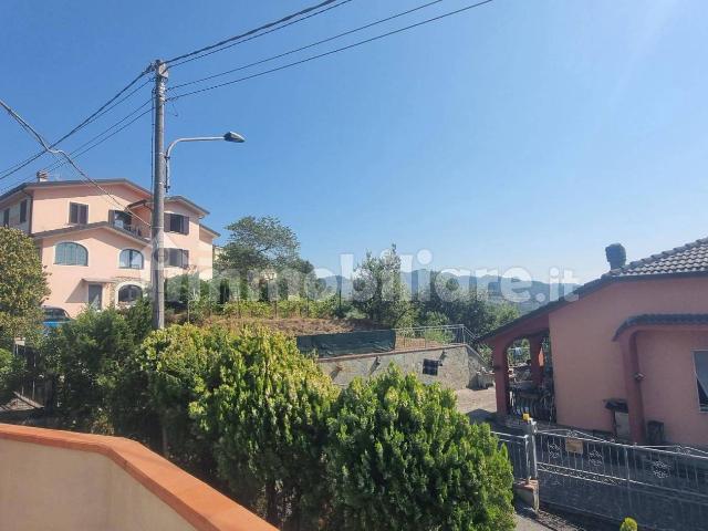 Villa Indipendente in affitto a San Benedetto, Riccò Del Golfo