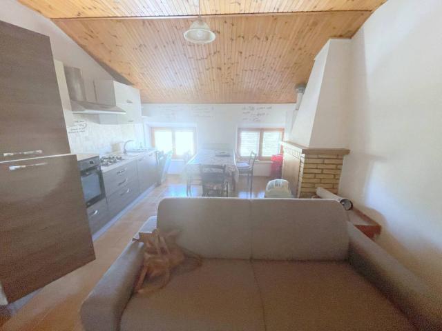 Villa Indipendente in affitto a Marche, Ancona