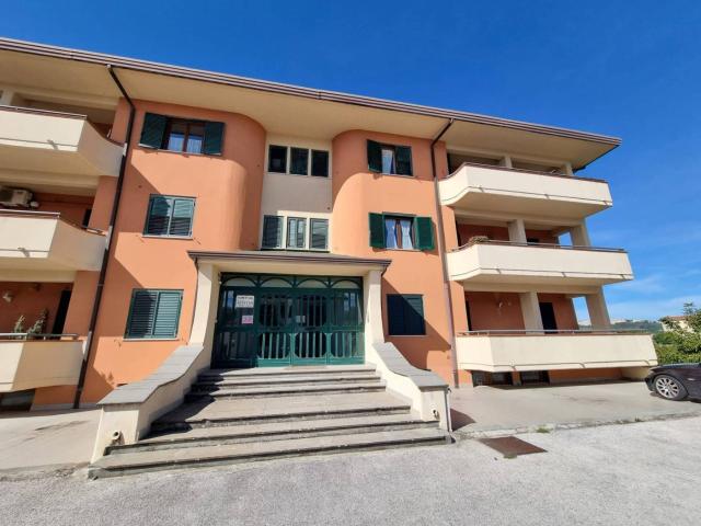 Villa Indipendente in affitto a Montaperto, Prata Principato Ultra