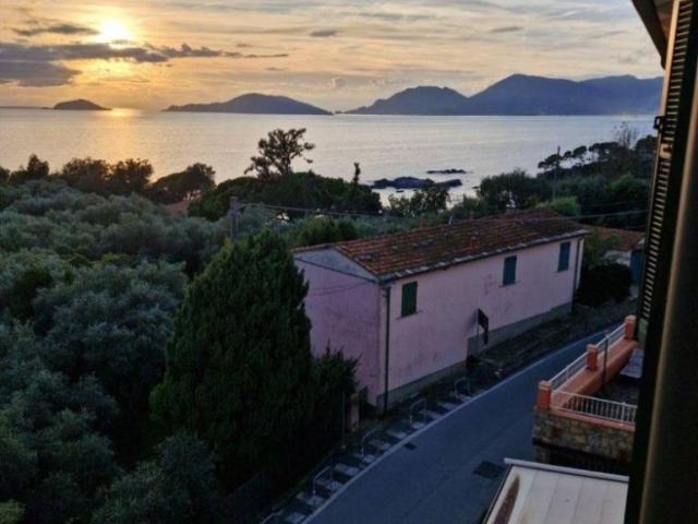 Attico in affitto a La Serra, Lerici