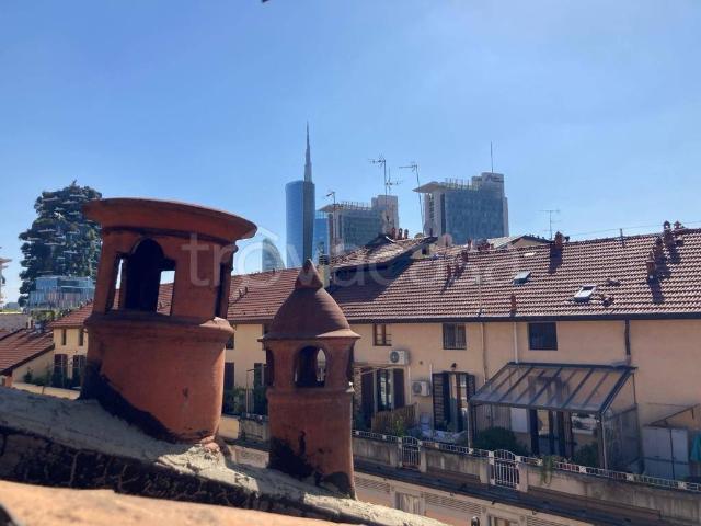 Attico in affitto a Municipio 9, Milano