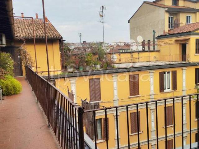Attico in affitto a Municipio 9, Milano