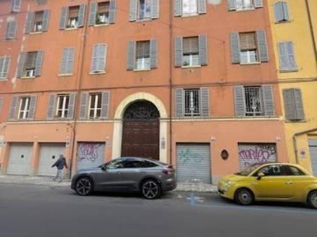 Attico in affitto a Centro Storico, Modena