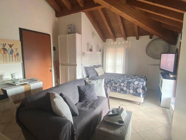 Attico in affitto a San Paolo Tribunale, Re