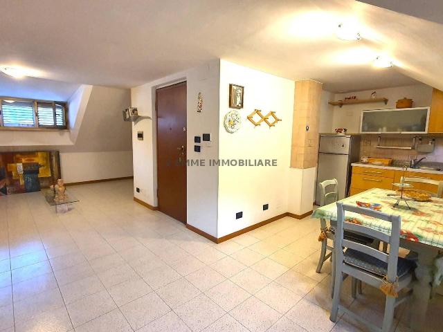 Attico in vendita a Brecciarolo, Marche