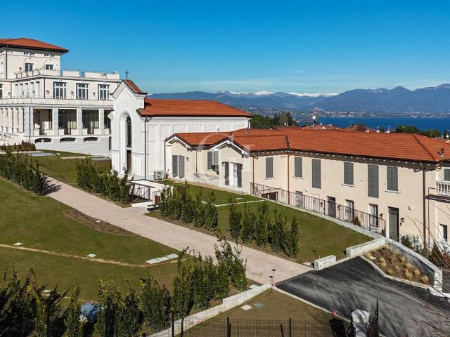 Attico in vendita a Vicina, Desenzano Del Garda