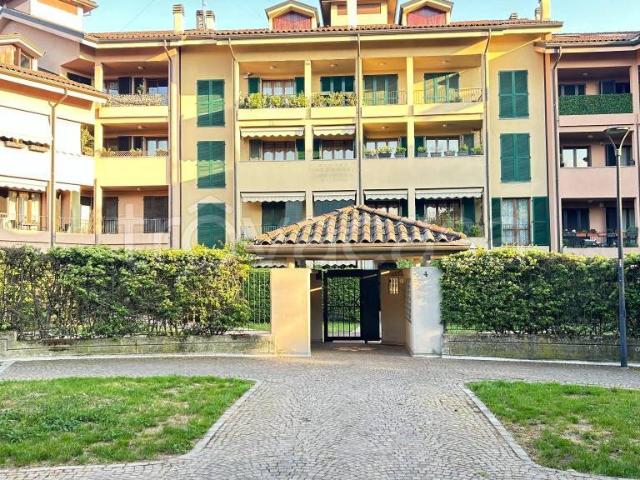 Attico in vendita a Macherio, Lombardia