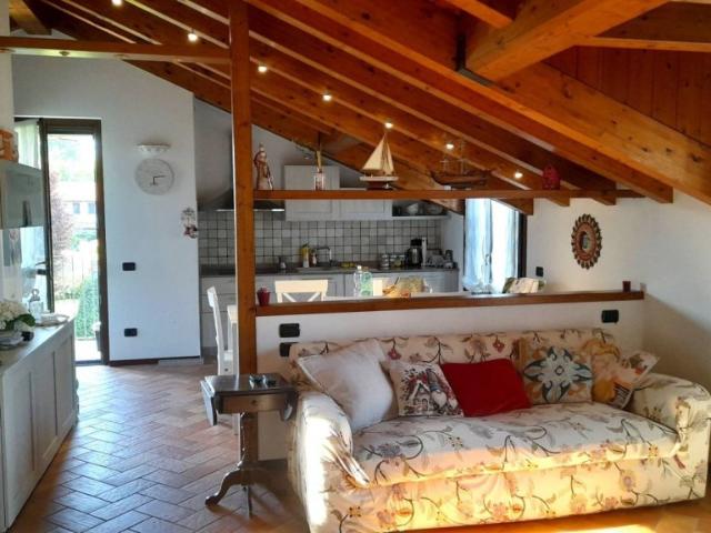 Attico in vendita a Villa Romanò, Lurago D'erba
