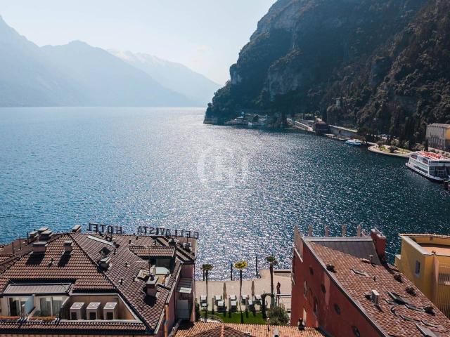 Attico in vendita a Comunità Alto Garda e Ledro, Riva