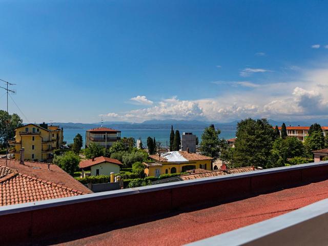 Attico in vendita a Sirmione, Lombardia
