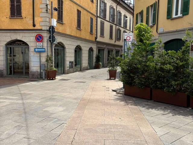 Attico in vendita a Biumo Superiore, Varese