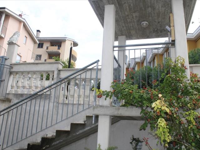 Attico in vendita a C.da Colle Cervone, Pescara