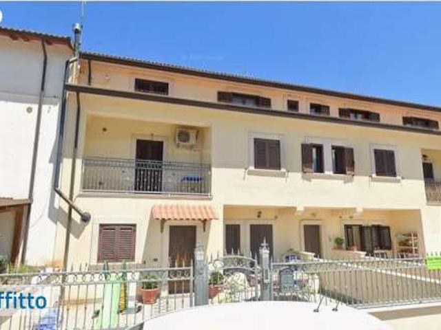Appartamento in affitto a Cantone, Introdacqua