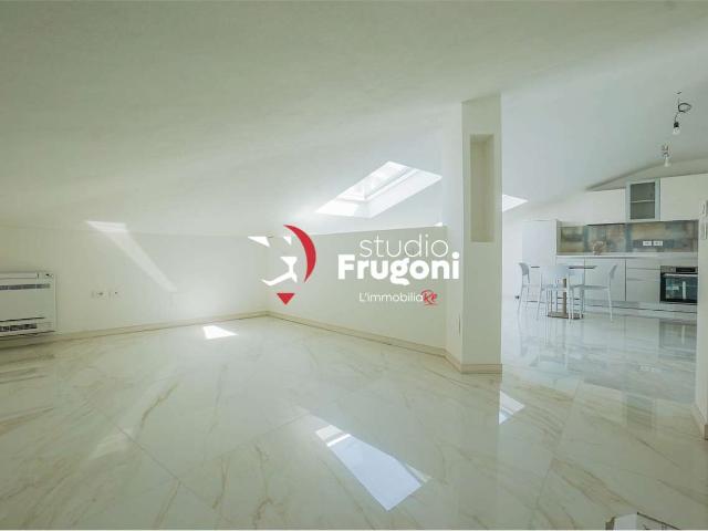 Appartamento in affitto a Zona Centro, Brescia