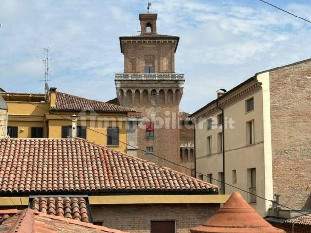 Villa Indipendente in affitto a Centro storico, Ferrara