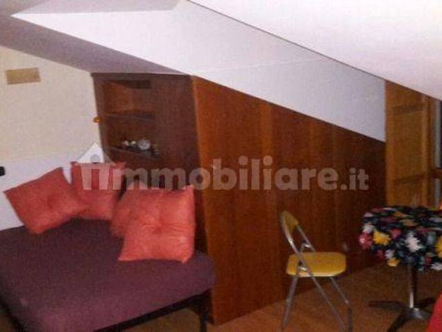 Villa Indipendente in affitto a Marche, Ancona