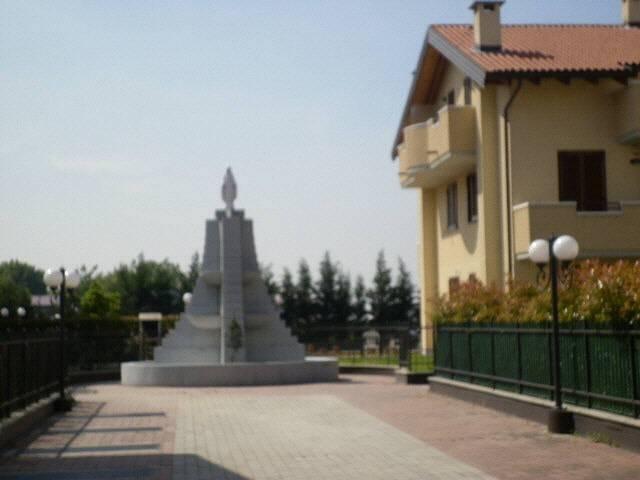 Villa Indipendente in affitto a Asmonte, Ossona