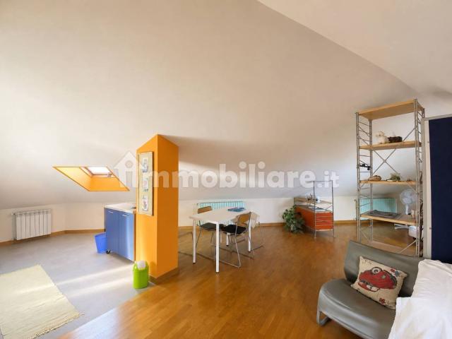 Villa Indipendente in affitto a Piemonte, Asti