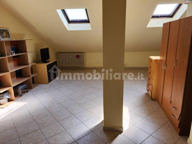 Villa Indipendente in affitto a Circoscrizione 2, Piemonte