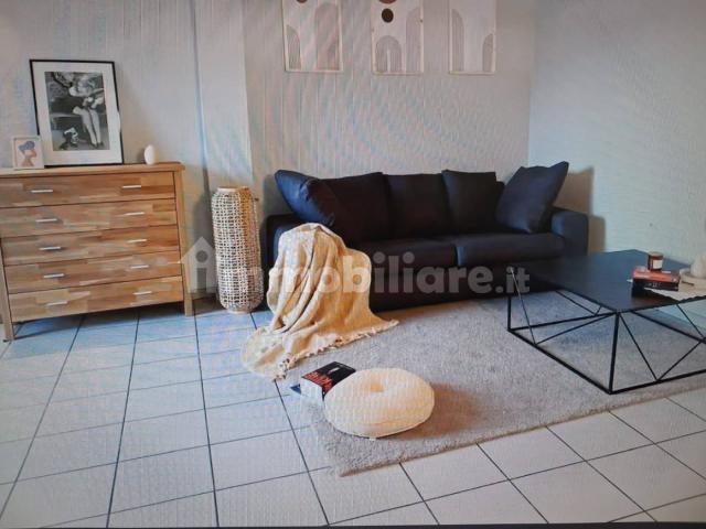 Villa Indipendente in affitto a Cavaglià, Biella