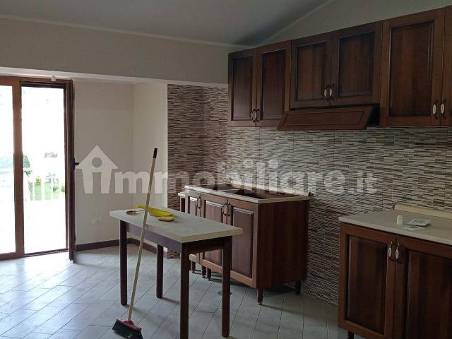 Villa Indipendente in affitto a Caserta, Campania