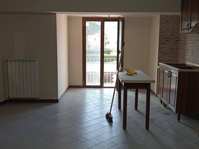 Villa Indipendente in affitto a Caserta, Campania