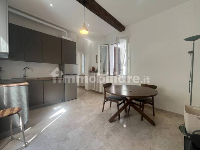 Villa Indipendente in affitto a San Zenone città, Re