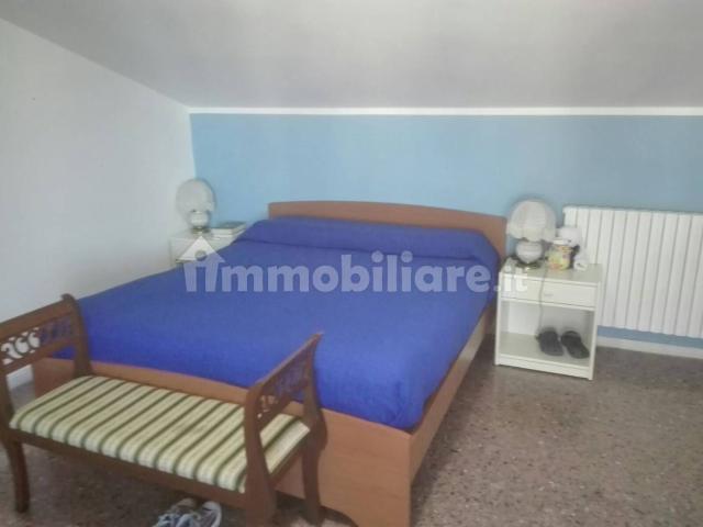Villa Indipendente in affitto a Comunità montana della valle Camonica, Bienno