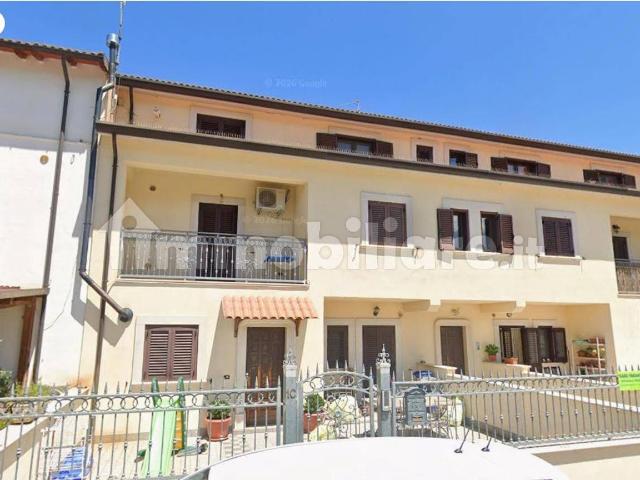 Villa Indipendente in affitto a Introdacqua, Abruzzo