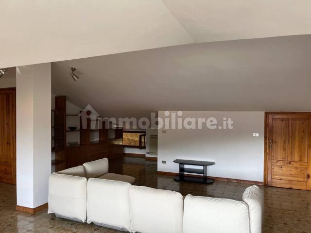 Villa Indipendente in affitto a Balme, Montalto Dora