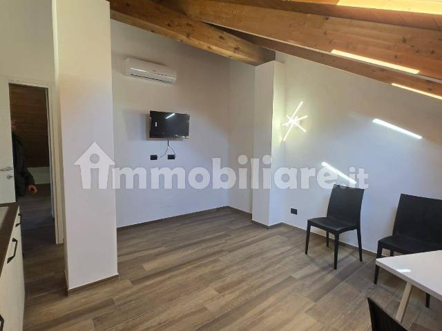 Villa Indipendente in affitto a Circoscrizione 8, Piemonte