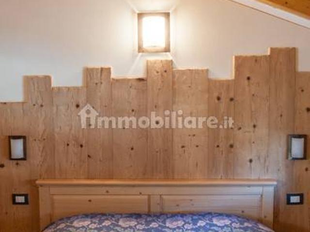 Villa Indipendente in affitto a Comunità montana della valle Camonica, Corteno Golgi