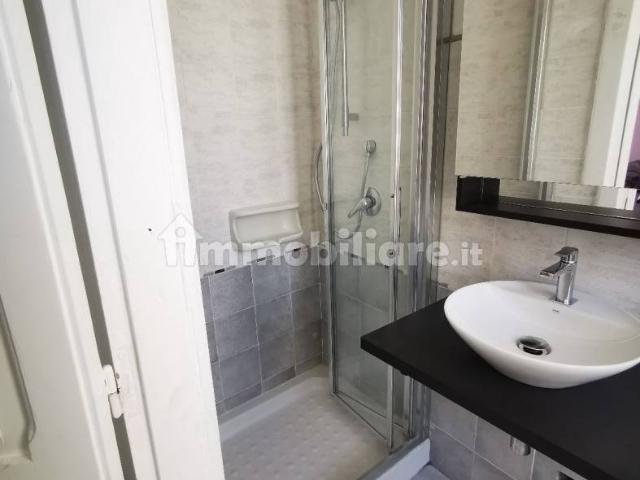 Villa Indipendente in affitto a Cinzano, Piemonte