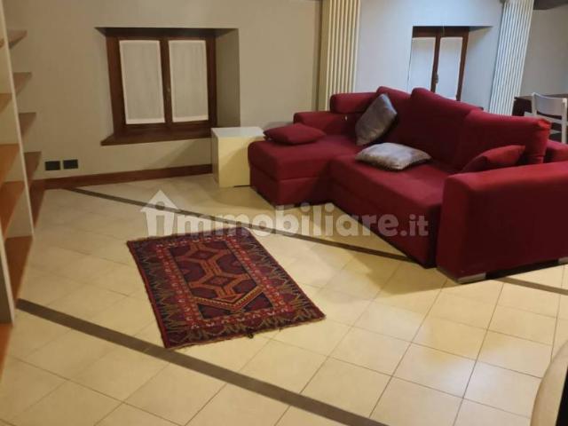 Villa Indipendente in affitto a Alzano Lombardo, Lombardia