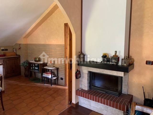 Villa Indipendente in affitto a Avegno, Arbora