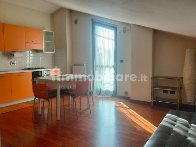 Villa Indipendente in affitto a Peveranza, Cairate