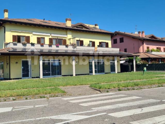 Villa Indipendente in affitto a Gropello Cairoli, Lombardia