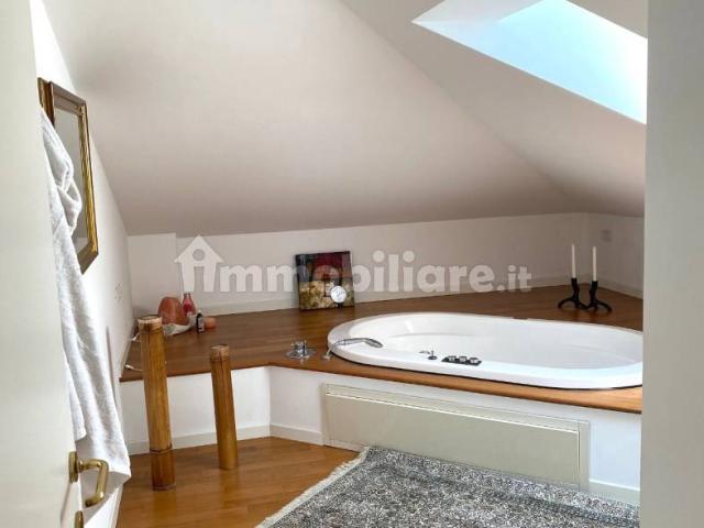 Villa Indipendente in affitto a Riccione, Reggio Emilia