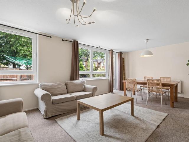 Apartment for rent in Battersea, Greater London