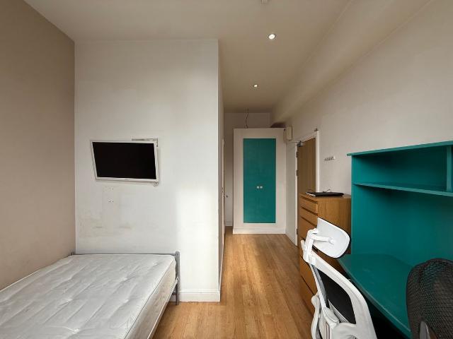 Room for rent in Mount Pleasant, Swansea