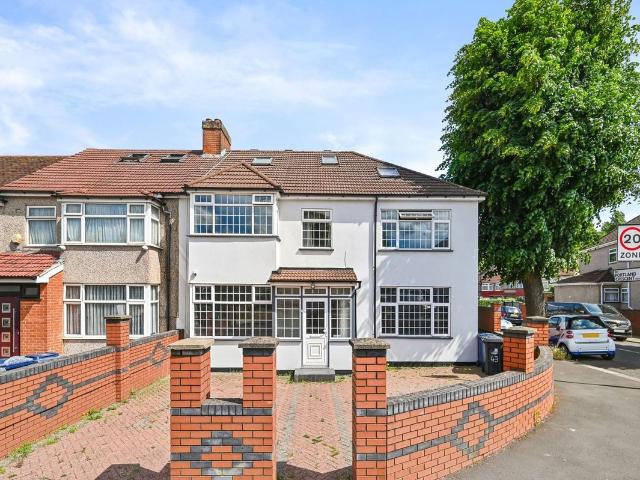 Room for rent in London Borough of Ealing, Greenford