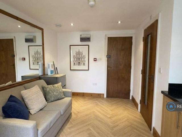 Apartment for rent in London Borough of Ealing, Greater London