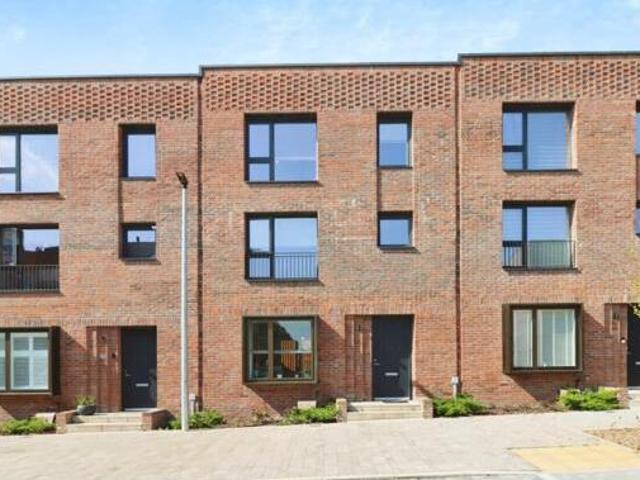 House for sale in Feckenham, City Of Bristol