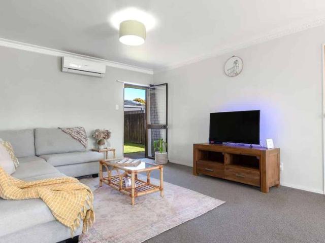 Apartment for rent in The Avenues, Tauranga